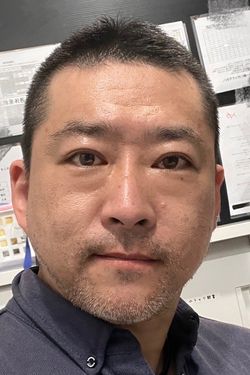 塚越博隆
