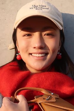 张伊君