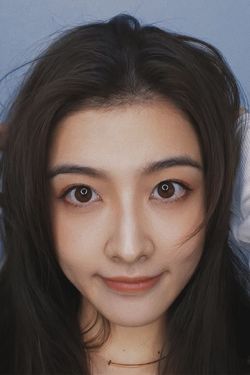 熊婧文