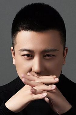 李超龙