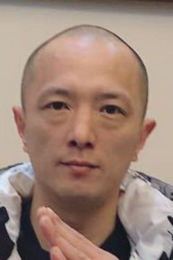 王鹰