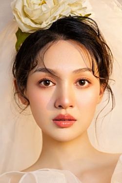 张蓝伊