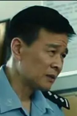 关伟